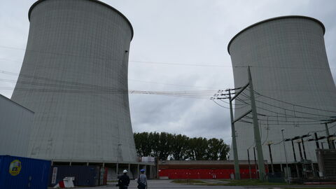 Kühltürme des Kernkraftwerks Biblis