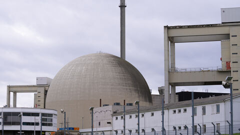 Atomkraftwerk Biblis außen