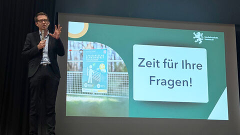 Staatssekretär Michael Ruhl beantwortet in Battenberg Fragen zur ASP.